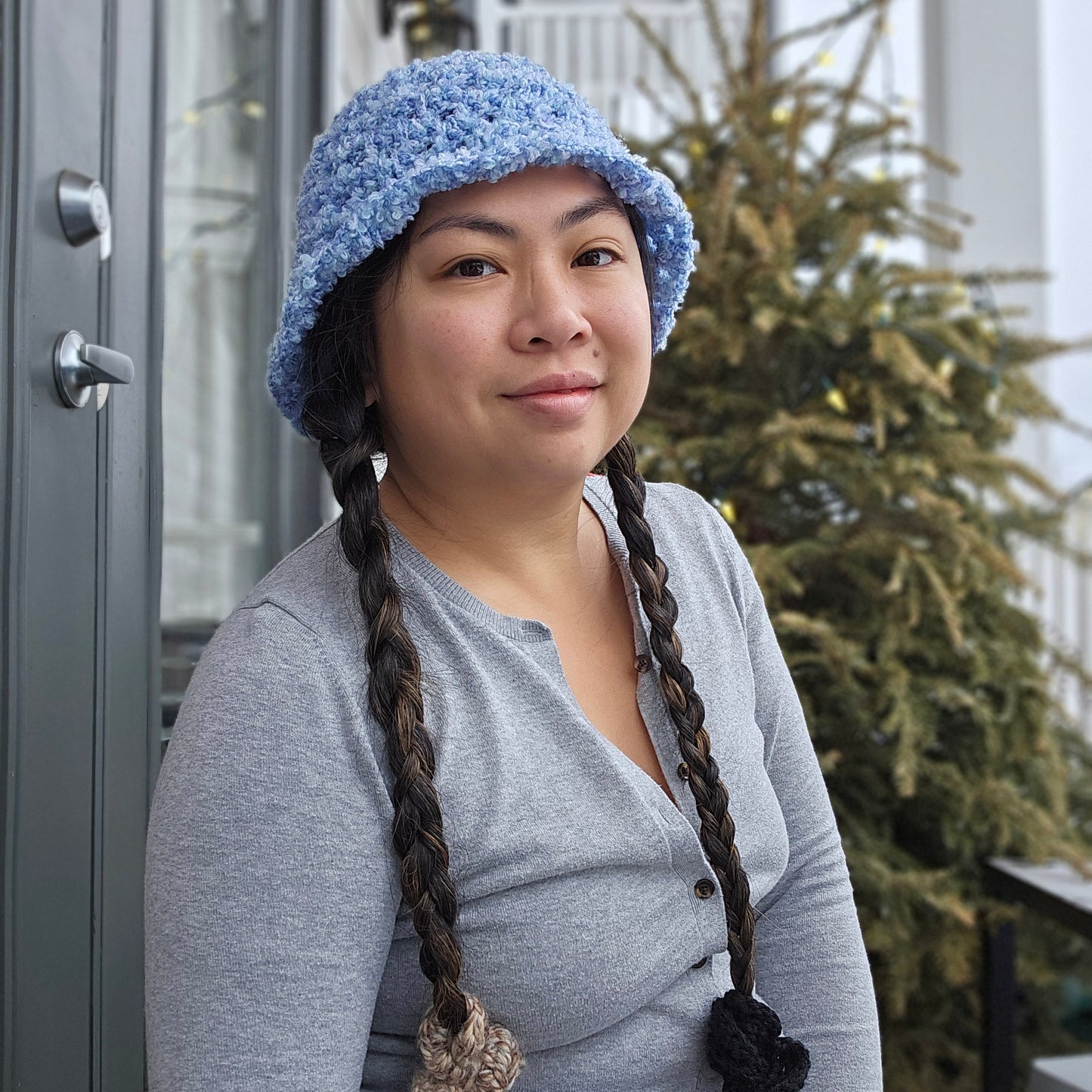 Crocheted Bucket Hat - Fluffy Sky
